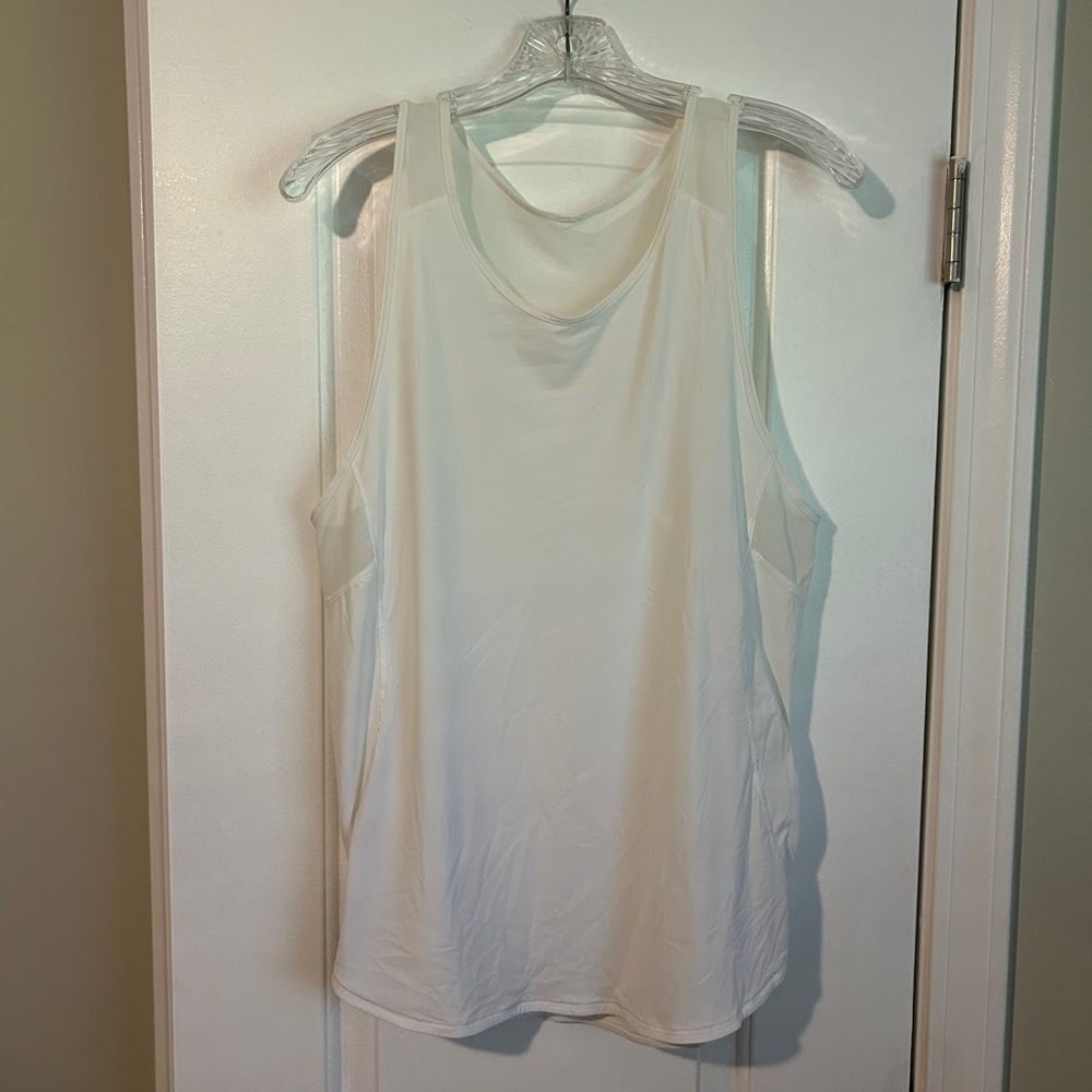 Lululemon Athletica Cream Sleeveless Tank Top